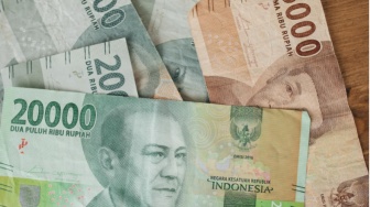 Dollar Menggila, Gorengan Jadi Korban? Simak Dampak Pelemahan Rupiah ke Dompet Kita