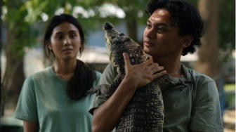 Menilik Kukungan Mama Atas Nama Kasih Sayang Film Crocodile Tears