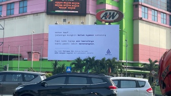 Ketika PAM Jaya Minta Maaf di Tengah Jalan Jakarta yang Semrawut