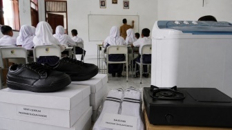 Daftar Pengadaan Mewah di Sekolah Rakyat: Sepatu sampai Bingkai Foto Prabowo Bernilai Miliaran
