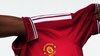 Melihat Desain Jersey Baru Manchester United untuk Musim 2026/2027, Yes or No?