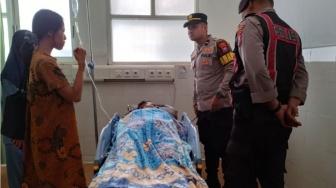 Penjual Tempe Menjadi Korban Penyiraman Air Keras di Pacitan, Pelaku Berjas Hujan