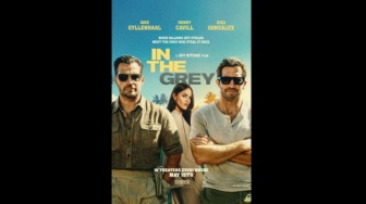 Review In the Grey: Perpaduan Strategi Militer dan Tipu Daya yang Brilian!