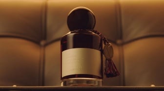 5 Parfum Lokal yang Wanginya Awet Nempel di Baju meski Sudah Dicuci