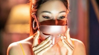 Mask Girl: Ketika Standar Cantik Melahirkan Luka dan Kekerasan