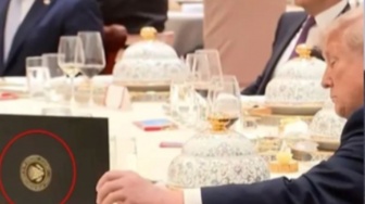 Cek Fakta: Donald Trump Intip Dokumen Rahasia Xi Jinping, Benarkah?