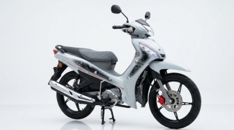 Tinggalkan Kesan Jadul, Pesaing Honda Revo Ini Tembus 96 Km/Liter dan Bertabur Fitur Skutik Premium