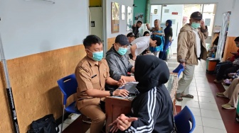 Puskesmas Cisarua Disorot: Obat BPJS Sering Kosong, Gaya Kepemimpinan 'Raja Kecil' Mencuat