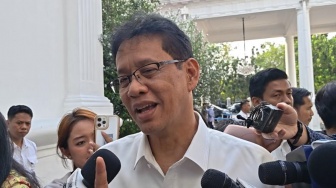 Hari Ini Rupiah Keok-IHSG Jeblok, Prabowo Panggil Menkeu hingga Gubernur BI ke Istana