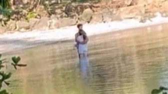 Heboh Pasangan Bermesraan di Kawasan Wisata Batam, Cuek Meski Diteriaki