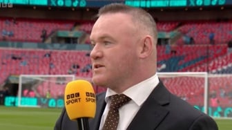 Wayne Rooney Cedera Pergelangan Tangan usai Tepis Tendangan Jordan Pickford