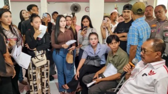 Detik-detik Cak Ji Gerebek Rumah Ratu Arisan Bodong Surabaya: Keluarga Nyaris Diamuk Biduan