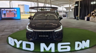 BYD M6 DM Resmi Diperkenalkan di Indonesia Tanpa Umumkan Harga