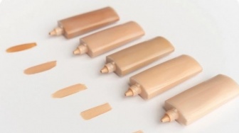4 Skin Tint SPF 40 Lindungi Kulit dari Sinar Matahari agar Cegah Flek Hitam
