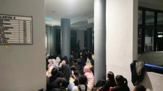 BEM Unair Didatangi OTK Usai Umumkan Nobar Film Pesta Babi, Lokasi Acara Mendadak Dipindah