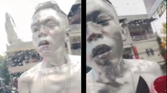 Viral Manusia Silver Todongkan Pisau ke Pengendara di Denpasar