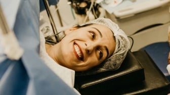 Bolehkah Dandan saat Lahiran? Ini Produk yang Aman Dipakai Menurut Dokter Kandungan