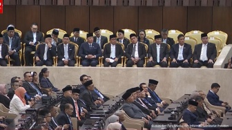 Momen Puan Sapa Prabowo sebagai Ketum Gerindra di Rapat Paripurna DPR RI