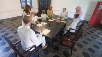 Pengunjung melihat diorama sejarah di Museum Kebangkitan Nasional, Jakarta, Rabu (20/5/2026). [Suara.com/Alfian Winanto]