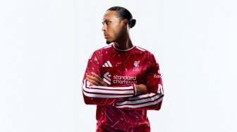 Liverpool Rilis Jersey Baru 2026/2027, Desainnya Bikin Fans Nostalgia Era Keemasan