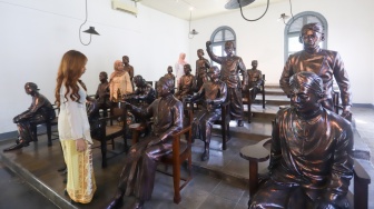 Pengunjung melihat diorama sejarah di Museum Kebangkitan Nasional, Jakarta, Rabu (20/5/2026). [Suara.com/Alfian Winanto]