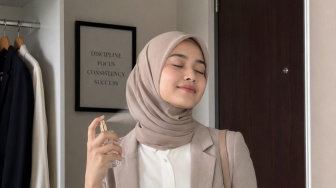 6 Cara Memakai Parfum agar Tahan Lama untuk Wanita Berhijab, Wangi Seharian Walau Aktif Bergerak