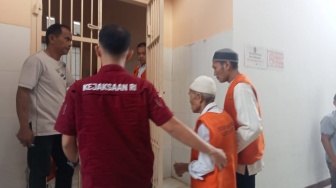 Kisah Pilu Kakek Mujiran: Curi Getah Karet demi Cucu yang Kelaparan Berujung Jeruji Besi