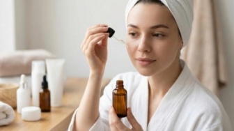 4 Serum Heartleaf Solusi Atasi Jerawat dan PIH pada Kulit Berminyak