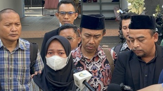 Pistol Ditembakkan Dua Kali, Putri Ahmad Bahar Ungkap Malam Mencekam di Markas GRIB Jaya