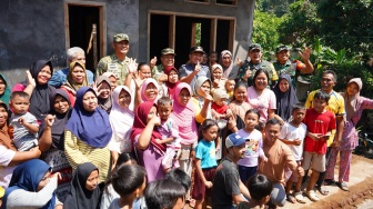 Ketika Peluh TNI Membasuh Dahaga Warga Pulomerak Cilegon