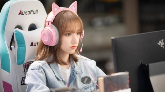 Lika-liku Perempuan Menembus Esports Profesional di Falling Into Your Smile