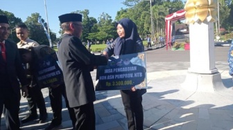 Ratusan Honorer NTB Diberikan Tali Asih Rp3,5 Juta Usai Putus Kontrak