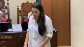 Tak Pakai Rompi Tahanan dan Bawa Mobil Pribadi, Sidang Kasus Kepabeanan di PN Cibinong Disorot