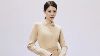 4 Gaya OOTD Chic ala Park Eun Bin, Cocok buat Ide Daily Office Look