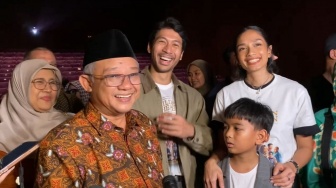 Curhat Menteri Pendidikan Saat Nobar Children of Heaven: Pakai Sepatu Seminggu Sekali