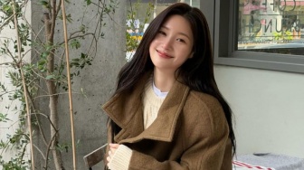 Clean dan Modis, 4 OOTD Chic ala Jung Chae Yeon I.O.I yang Wajib Dicoba!