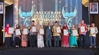 Pondok Pesantren Darul Amanah Kendal Raih Penghargaan Digitalisasi Pesantren Terbaik di Indonesia