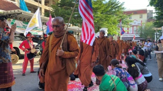 Jalan Damai 57 Biksu Tembus Panas dan Luka, Yogyakarta Jadi Titik Istimewa Menuju Borobudur