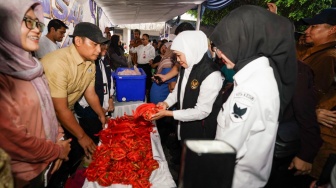Gubernur Khofifah Gelar Pasar Murah di Kota Kediri, Sediakan Sembako Murah Jelang Iduladha