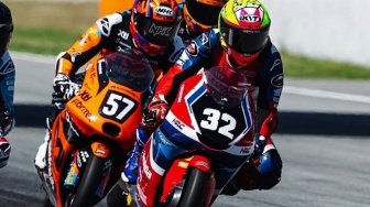Duel Panas di Moto3 Catalunya: Kiandra Ramadhipa Sukses Curi Panggung dan Tembus 5 Besar