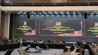 Dasco Pimpin Rakor Tingkat Tinggi, Kebut Pembangunan 39 Ribu Huntap untuk Korban Bencana Sumatera