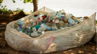 Plastik Makanan Minuman Dominasi Sampah Laut di 112 Negara, Apa Solusinya?
