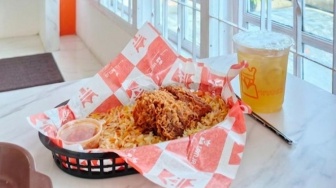 Review Jujur Almaz Fried Chicken Kediri: Ayam Goreng Arab dengan Rempah yang Nendang!