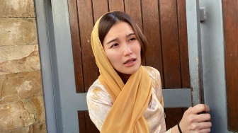 Ayu Ting Ting Siap ke Busan untuk Nonton Konser BTS, Berharap Dipangku Membernya