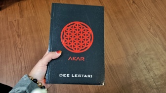 Perjalanan Bodhi di Novel Akar, dari Vihara hingga Menemukan Makna Hidup