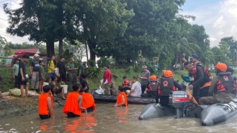 Mencuci Jeroan Hewan Kurban di Sungai, Warga Surabaya Kena Sanksi