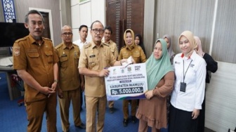 Pemprov Sulbar Berikan Modal Usaha Rp5 Juta Untuk 200 Keluarga