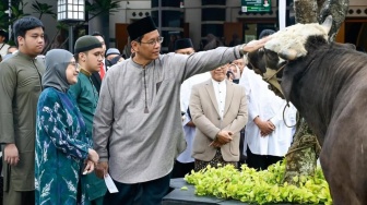 Menkeu Purbaya Tegaskan Kurban Pakai Uang Pribadi Bukan APBN