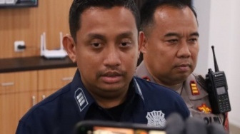 Marak Teror Pocong Viral di Media Sosial, Polresta Solo Imbau Warga Tetap Waspada
