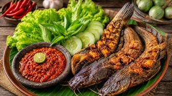 Resep Pecel Lele Enak dan Gurih, Sambal Pedas Bikin Nagih